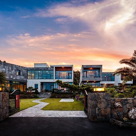 Cobeach Familiar Pension Seogwipo Exterior foto