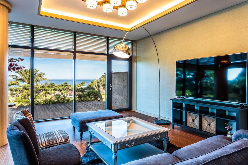 Cobeach Familiar Pension Seogwipo Exterior foto