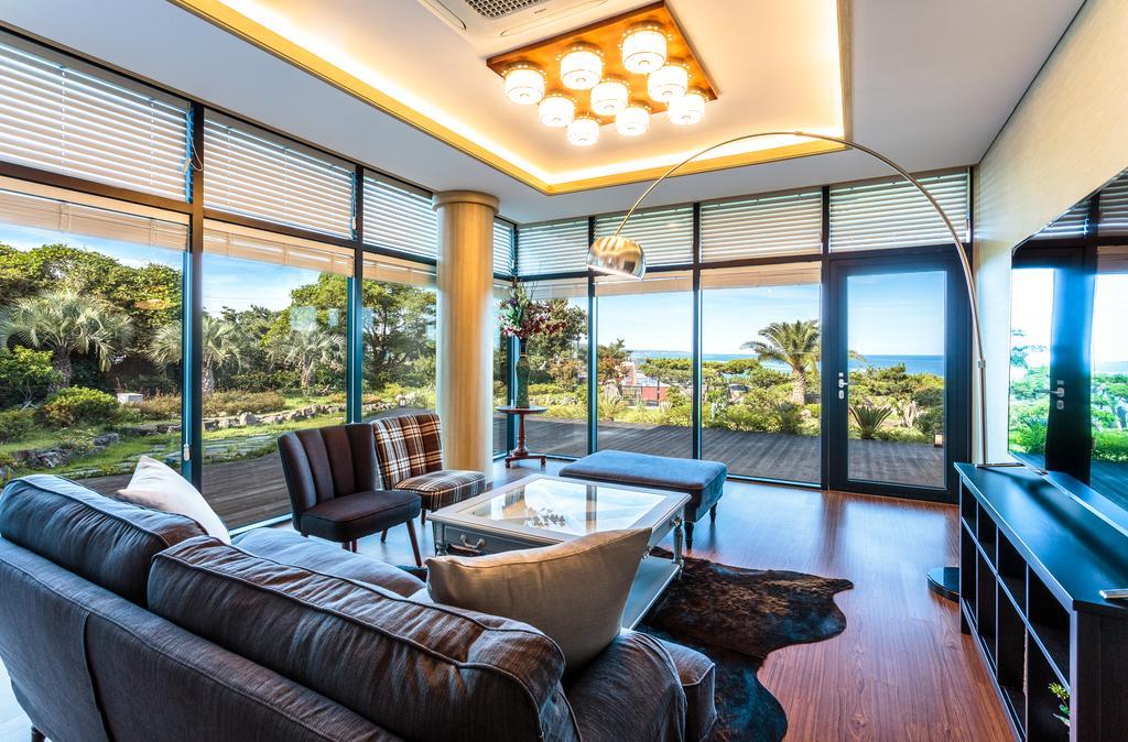 Cobeach Familiar Pension Seogwipo Exterior foto