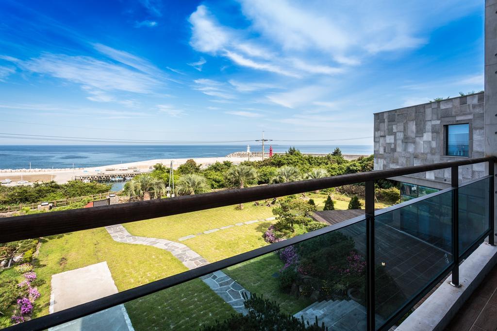Cobeach Familiar Pension Seogwipo Exterior foto