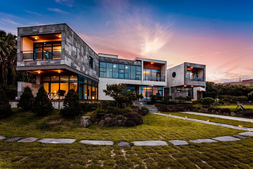 Cobeach Familiar Pension Seogwipo Exterior foto