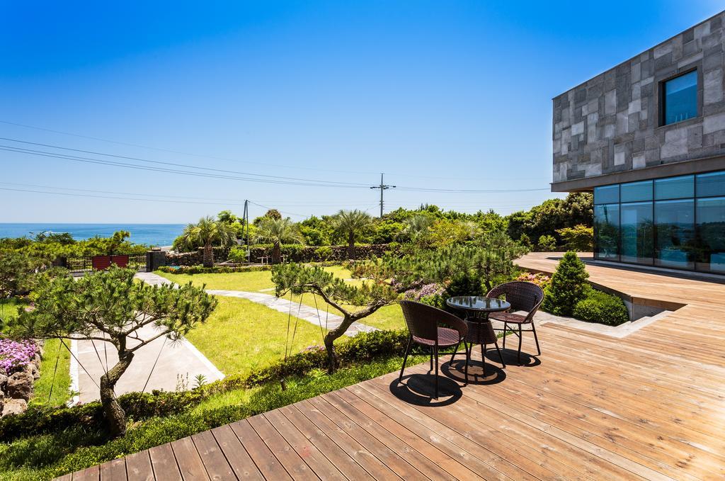 Cobeach Familiar Pension Seogwipo Exterior foto